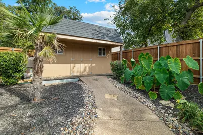 621 Trails End Court, Hurst, TX 76054 - Photo 37