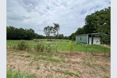 600 S Bois D'Arc Street, Blossom, TX 75416 - Photo 5