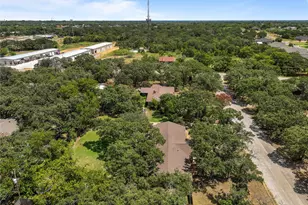 225 Timber Ridge Cir, Burleson, TX 76028 - Photo 27