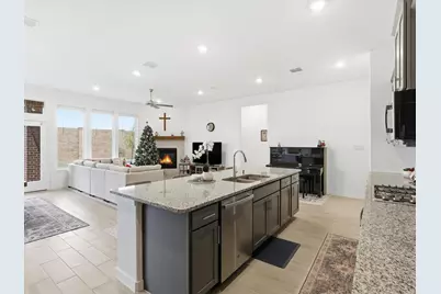 541 Breeds Hill Road, Little Elm, TX 75068 - Photo 9