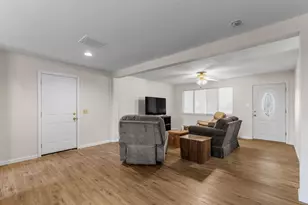 2010 Burroughs St, Wichita Falls, TX 76309 - Photo 3