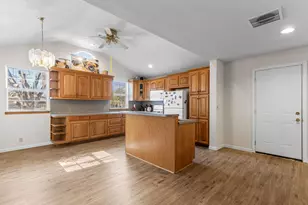 2010 Burroughs St, Wichita Falls, TX 76309 - Photo 7