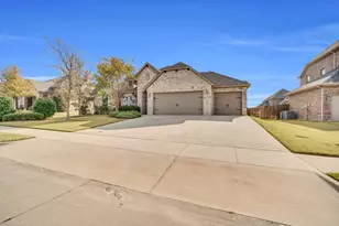 618 Lonesome Dove Dr, Midlothian, TX 76065 - Photo 1