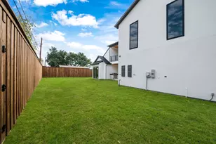 3739 Royal Ln, Dallas, TX 75229 - Photo 39