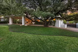 5849 Merrymount Rd, Westover Hills, TX 76107 - Photo 3