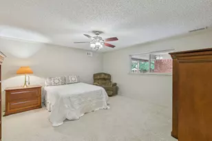 9414 Arborhill Dr, Dallas, TX 75243 - Photo 19