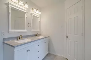 701 Stonebrooke Dr, Burleson, TX 76028 - Photo 19