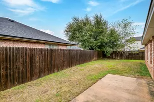701 Stonebrooke Dr, Burleson, TX 76028 - Photo 37