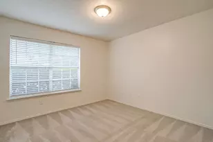 701 Stonebrooke Dr, Burleson, TX 76028 - Photo 25