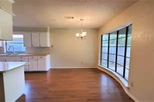 3633 Wedgworth Rd, Fort Worth, TX 76133 - Photo 9