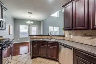 8738 Manhattan Ave, Plano, TX 75024 - Photo 11