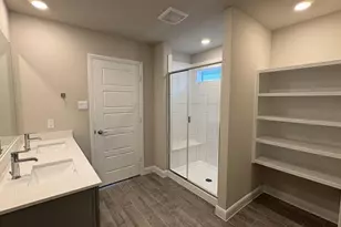 1161 Keystone Dr, Granbury, TX 76048 - Photo 11