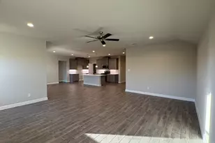 1161 Keystone Dr, Granbury, TX 76048 - Photo 7