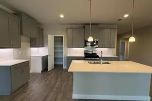 1161 Keystone Dr, Granbury, TX 76048 - Photo 3