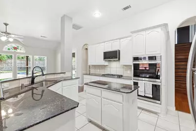 3402 Buckingham Lane, Highland Village, TX 75077 - Photo 13