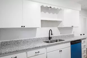 4607 Wisconsin St, Bellmead, TX 76705 - Photo 3