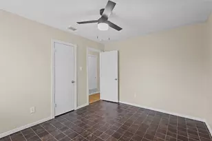2801 Skyline Dr, Sansom Park, TX 76114 - Photo 11