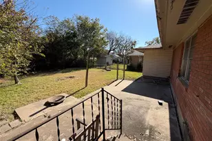1611 N Alexander St, Sherman, TX 75092 - Photo 25