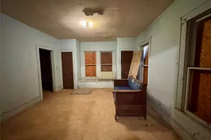 807 N Marable St, West, TX 76691 - Photo 11