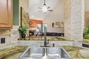 9900 Tanglebrush Dr, McKinney, TX 75072 - Photo 13