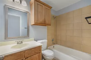 1437 N Bluegrove Rd, Lancaster, TX 75134 - Photo 9