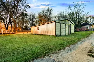 1347 E Houston St, Paris, TX 75460 - Photo 15