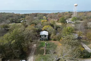 242 Club Park Ct, East Tawakoni, TX 75472 - Photo 3