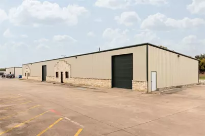 1744 N Main #B, Cleburne, TX 76033 - Photo 9