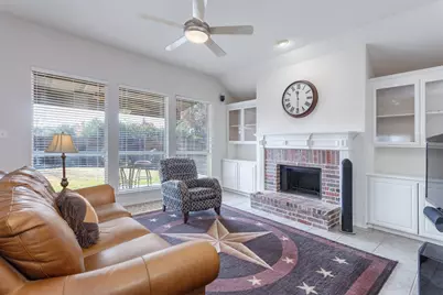 2437 Campfire Lane, Frisco, TX 75033 - Photo 5