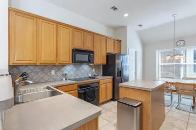 2437 Campfire Lane, Frisco, TX 75033 - Photo 9