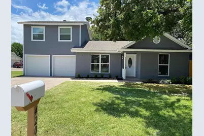 4200 Oak Country Drive, Arlington, TX 76017 - Photo 1