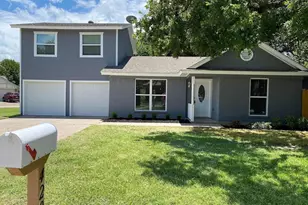 4200 Oak Country Dr, Arlington, TX 76017 - Photo 1