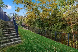 346 Hill Creek Ln, Grapevine, TX 76051 - Photo 37