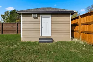 1711 E Waco Ave, Dallas, TX 75216 - Photo 23