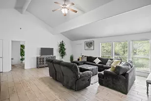 1816 Hidden Valley Rd, Granbury, TX 76049 - Photo 9