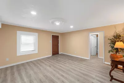 4505 Memorial Drive, Beverly Hills, TX 76711 - Photo 5