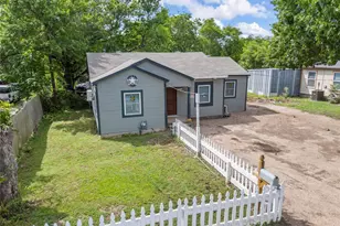 4505 Memorial Dr, Beverly Hills, TX 76711 - Photo 3