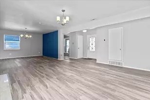 1510 Bowie St, Garland, TX 75042 - Photo 5