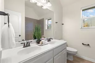 1025 Gentle Wind Ln, Frisco, TX 75036 - Photo 25