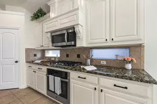 1025 Gentle Wind Ln, Frisco, TX 75036 - Photo 13