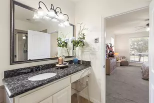 1025 Gentle Wind Ln, Frisco, TX 75036 - Photo 17