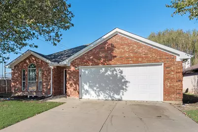 824 Bridle Trail, Saginaw, TX 76179 - Photo 1
