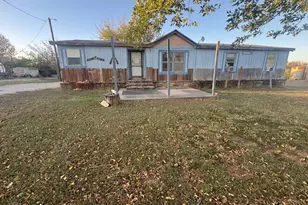 119 Theresa Dr, Graham, TX 76450 - Photo 3