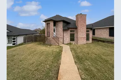 1726 Hillcrest Court, Balch Springs, TX 75180 - Photo 3