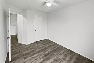 1726 Hillcrest Ct, Balch Springs, TX 75180 - Photo 21