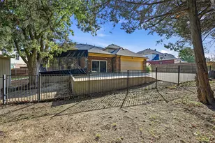 305 Wylie Creek Pl, DeSoto, TX 75115 - Photo 5