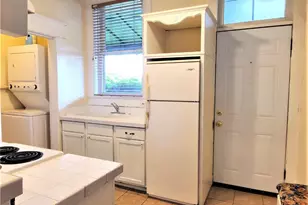 109 NW 20th St, Fort Worth, TX 76164 - Photo 5