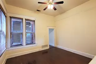 109 NW 20th St, Fort Worth, TX 76164 - Photo 9