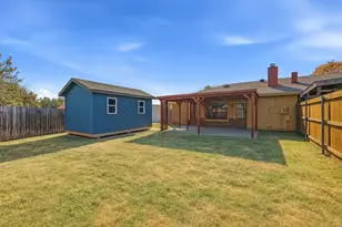 2425 Oakmont Dr, Bedford, TX 76022 - Photo 17