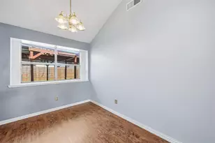 2425 Oakmont Dr, Bedford, TX 76022 - Photo 9